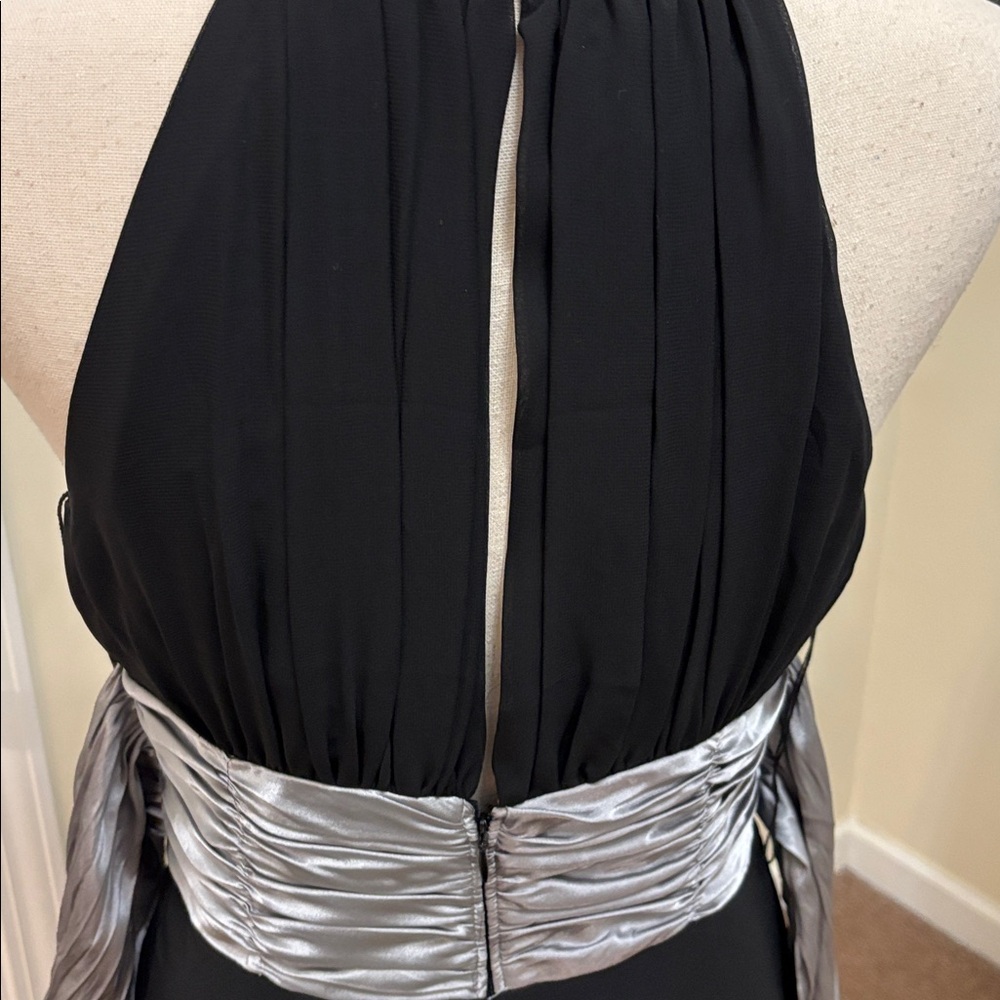Elegant Black and Silver Women's Dress by Dress Barn size 8 - Picture 6 of 10